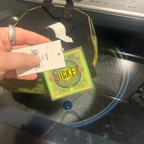 Green Glitter Castle Kids Backpack - Unbranded - Picture 3 of 4